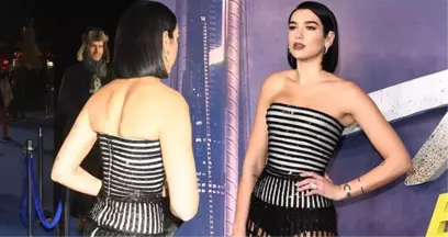 Ünlü Şarkıcı Dua Lipa, Kafes Şeklindeki Kıyafetiyle Katıldığı Galaya Damga Vurdu