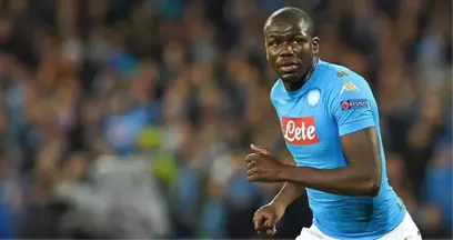 Manchester United, Napoli Forması Giyen Koulibaly'yi Transfer Etmek İstiyor