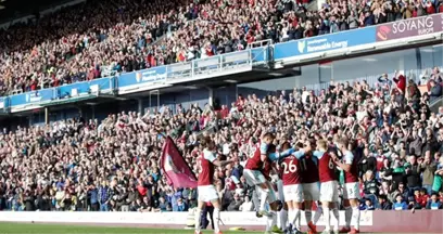 Burnley'ye Yenilen Tottenham, Şampiyonluk Yarışında Yara Aldı