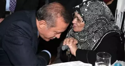 Erdoğan Çiftini Tanıştıran Yazar Şule Yüksel Şenler İçin Yazılan Vefat Mesajları Sosyal Medyayı Karıştırdı