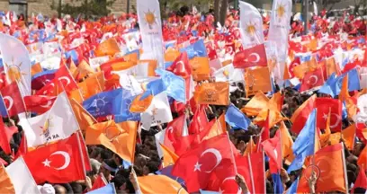 AK Parti'den İstifa Eden 800 Kişi CHP'ye Geçti