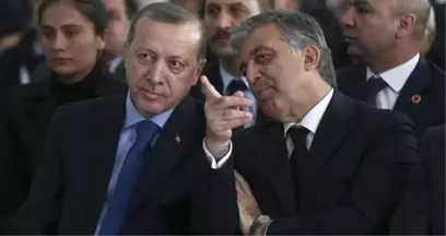 Bülent Arınç, Erdoğan'a Yaptığı Teklifi Açıkladı: Gül'e, Davutoğlu'na, Babacan'a veya Bana Görev Verin Dedim