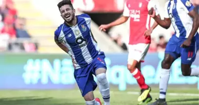 Porto'nun Yıldızı Alex Telles, Penaltı Atarken Sakatlandı!