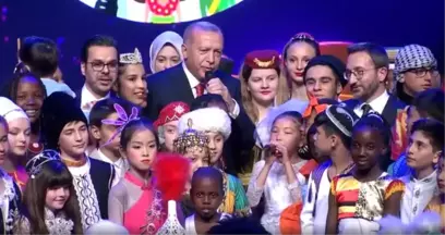 Cumhurbaşkanı Erdoğan'ın Çocuklarla Düeti Sosyal Medyaya Damga Vurdu