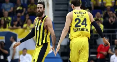 Fenerbahçe Beko'da Joffrey Lauvergne ve Datome, Final Fourda Forma Giyemeyecek