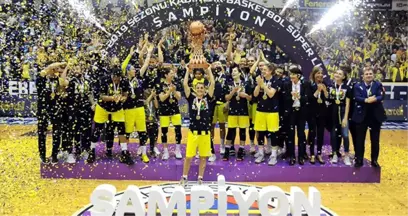 Fenerbahçe, Kadınlar Basketbol Süper Ligi'nde Şampiyon Oldu!