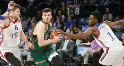 Anadolu Efes, Banvit Karşısında Seride Öne Geçti