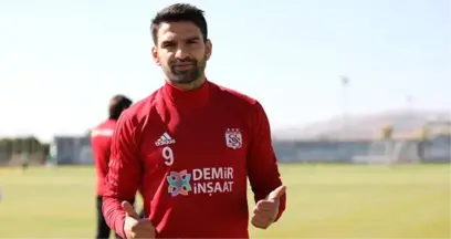 Muhammet Demir Başakşehir'e transfer oldu