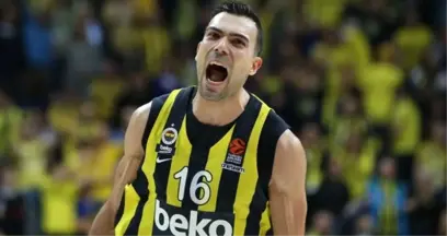 Sloukas, Fenerbahçe'de kaldı! 6 milyon euroluk teklif