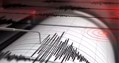 Endonezya'da 7,3 büyüklüğünde deprem meydana geldi