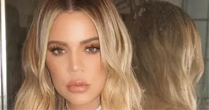 Televizyon yıldızı Khole Kardashian'ın eski enişte önünde soyunması gündem oldu!