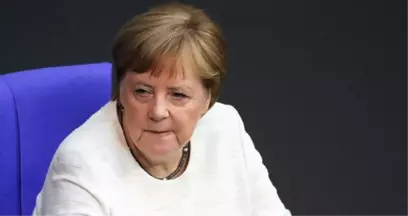 Merkel neden titreme nöbeti geçiriyor? İşte uzmanların yanıtı