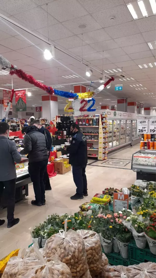 Erzurum'da zabıta ekiplerinin marketlere yönelik fahiş fiyat denetimi sürüyor