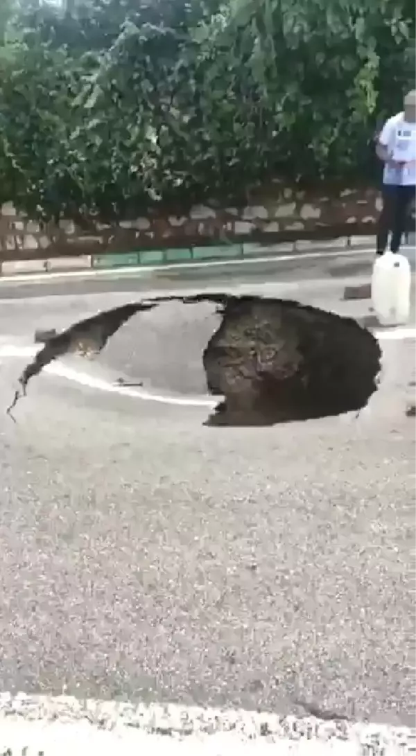 Gemlik'te sağanak; Bursa- Yalova yolunda sürücülerin zor anları