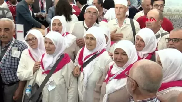 İLK HACI ADAYLARI İSTANBUL HAVALİMANI'NDAN YOLA ÇIKTI -3