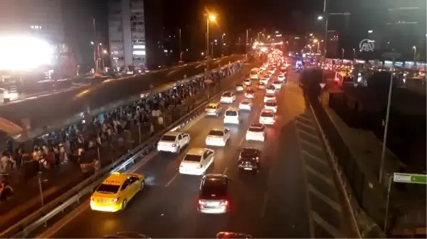 Şişli'de metrobüs yayaya çarptı