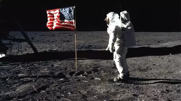 Apollo 11 bundan 50 yıl önce Ay'da ne arıyordu?