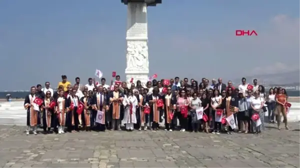 İZMİR Demokrasi Üniversitesi'nden '15 Temmuz' yürüyüşü