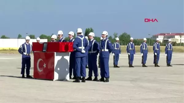 Van - Hakkari'de şehit olan Uzman Onbaşı Ahmet Sinan Demircan, Van'da tören düzenlendi