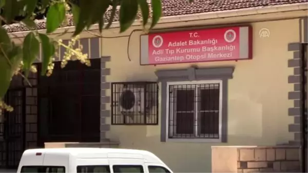 Gaziantep'te devrilen otomobilin sürücüsü öldü