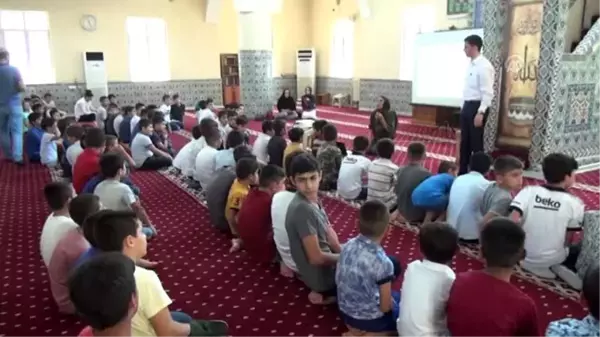 Silopi'de Kur'an kursu öğrencilerine sağlık semineri