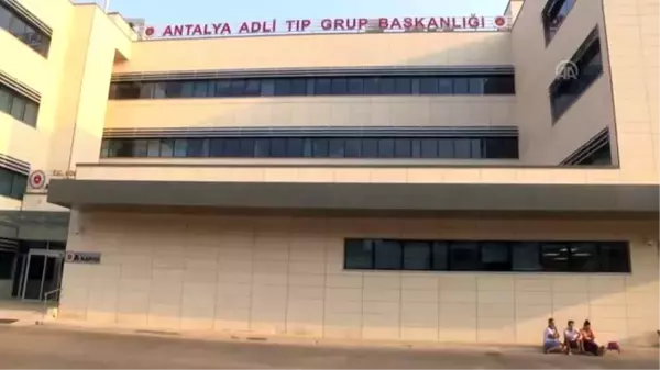 Antalya'da trafik kazasında anne ile 2 yaşındaki oğlu öldü (2)