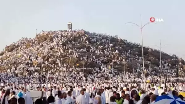 Tüm Hacı Adayları Arafat'ta