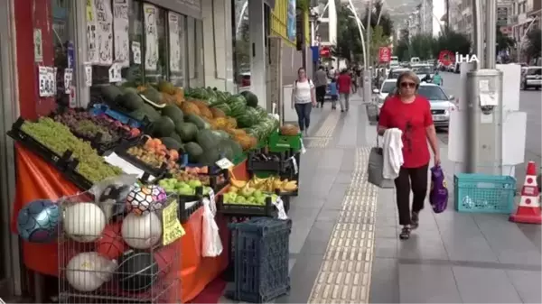 Yaya geçidi çizgisi uygulamasını kaldırımlar içinde istedi