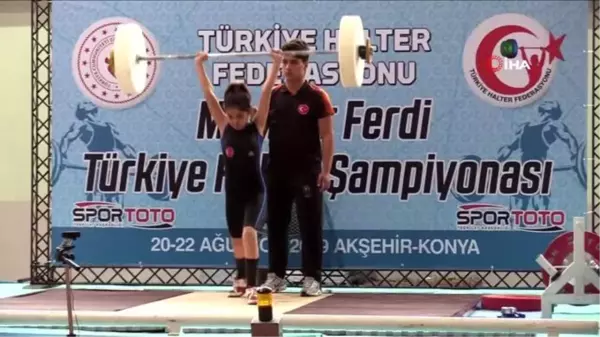 Minikler Ferdi Türkiye Halter Şampiyonası Akşehir'de başladı