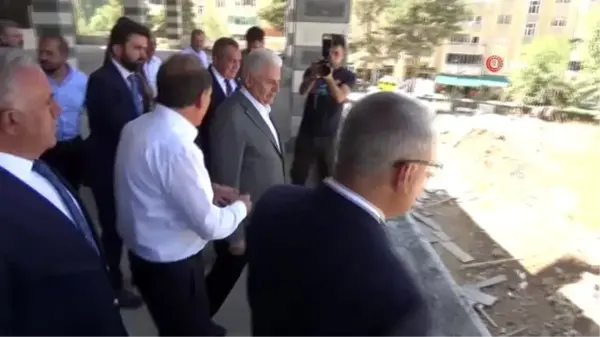 Binali Yıldırım, Muş'ta ziyaretlerde bulundu