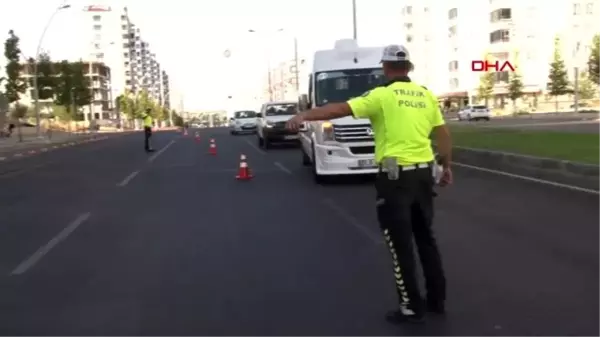 Diyarbakır sürücüsü denetimden kaçan okul servisi, trafikten men edildi