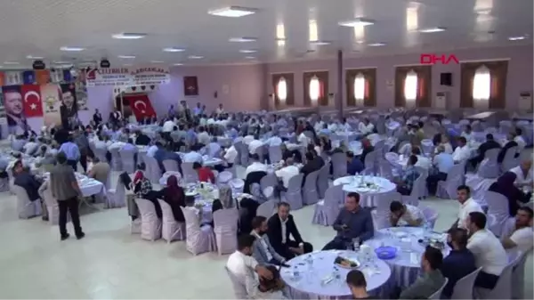 Kahramanmaraş ak partili ünal en ufak meselede ortalığı ayağa kaldıran sanatçılarımız neredeler