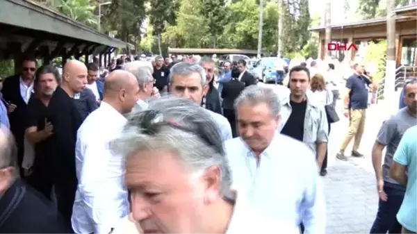 Adana serdar adalı'nın annesi özen adalı, adana'da toprağa verildi