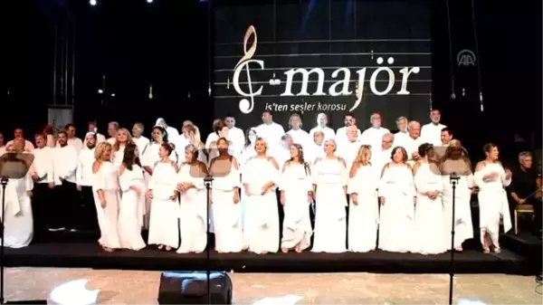 C-Majör İş'ten Sesler Korosu'ndan engelliler yararına konser