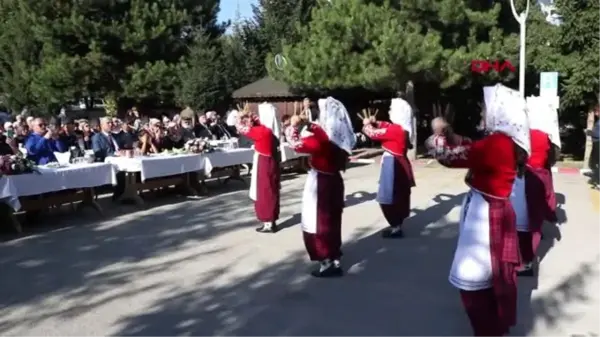 Bolu'da huzurevi sakinleri doyasıya eğlendi