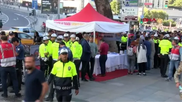 Bezm-i alem camii'nde şehitler için mevlit okutuldu