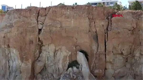 Konya'da 6 büyüklüğündeki deprem yıkıma neden olur