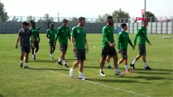 Spor bursaspor'da sportif direktör selçuk erdoğan ve kaptan selçuk şahin soruları yanıtladı