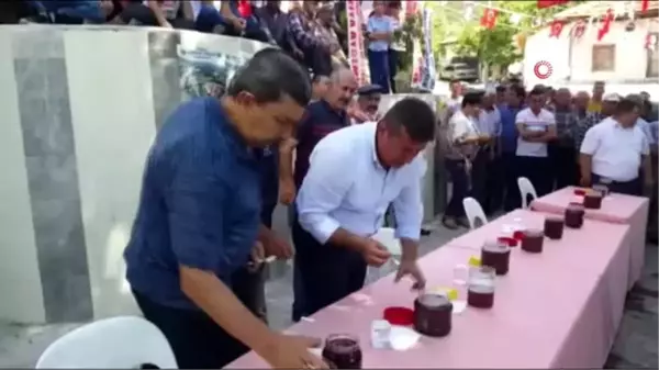 En tatlı yarışma...2 dakika içinde içinde 2 kilo bal yedi