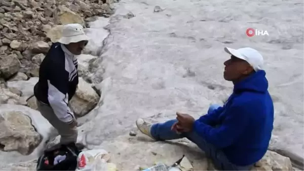 2015 yılında uydu üzerinden keşfedilen Munzur'daki buzul yerinde görüntülendi