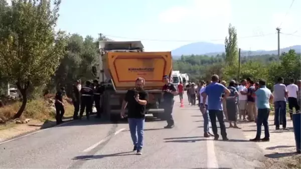 Milas'ta tırla çarpışan traktörün sürücüsü öldü