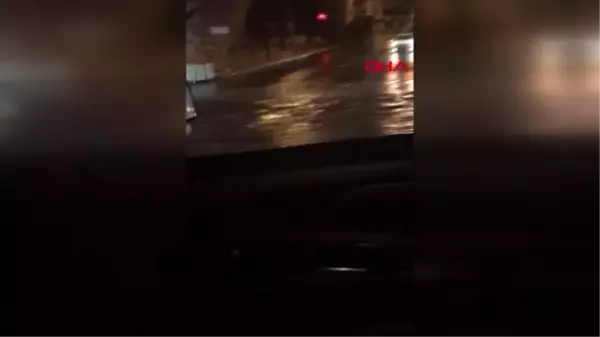 İstanbul'da sağanak ve şiddetli rüzgar etkili oldu