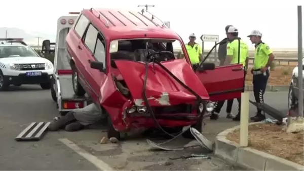 Trafik kazası: 12 yaralı