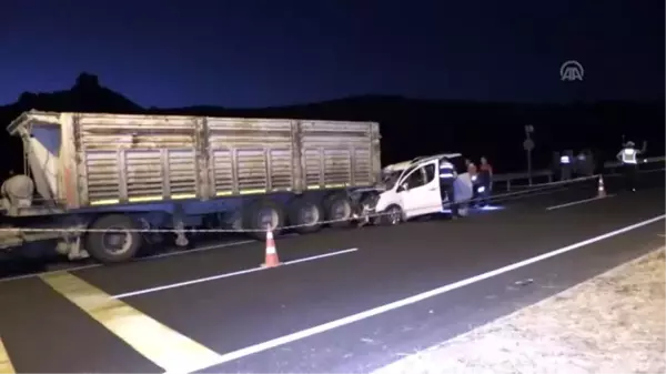 Trafik kazası: 3 ölü, 3 yaralı