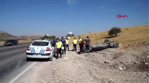 Adıyaman'da otomobil takla attı 2 yaralı