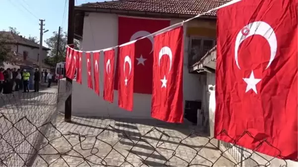 Barış Pınarı Harekatı şehidi Üsteğmen Bozbıyık'ın acı haberi baba ocağına ulaştı