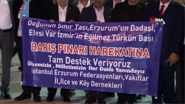 Eyüpsultan Camisi'nde vatandaşlardan Mehmetçik için dua