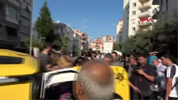 Antalya-devrilen taksiden böyle kurtarıldılar