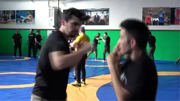 Kadınlar şiddetten korunmak için Krawmaga öğreniyor