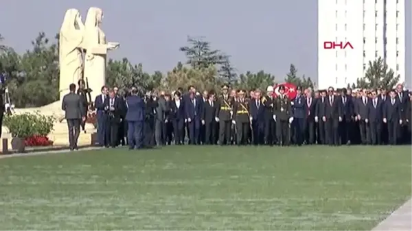 Anıtkabir'de cumhuriyet coşkusu